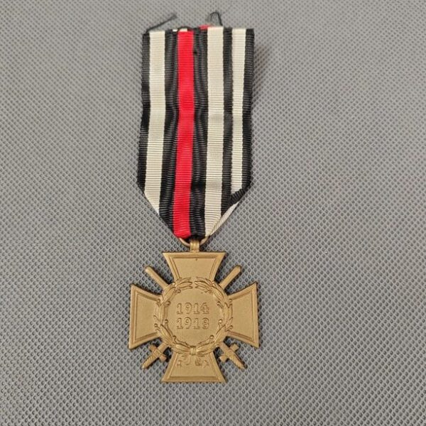 Ehrenkreuz für Frontkämpfer 1914-1918 včetně stuhy, značení a rámečku (č. 3)