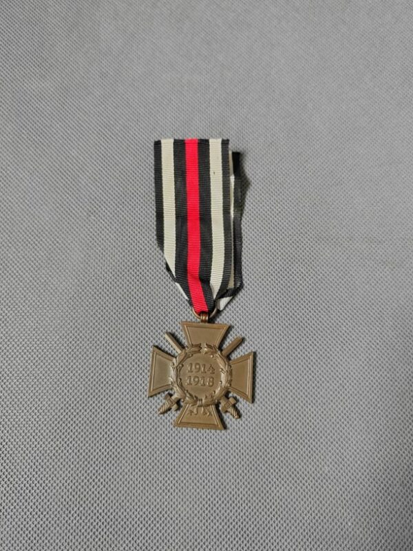 Ehrenkreuz für Frontkämpfer 1914-1918 včetně stuhy, značení a rámečku (č. 2) - Image 2