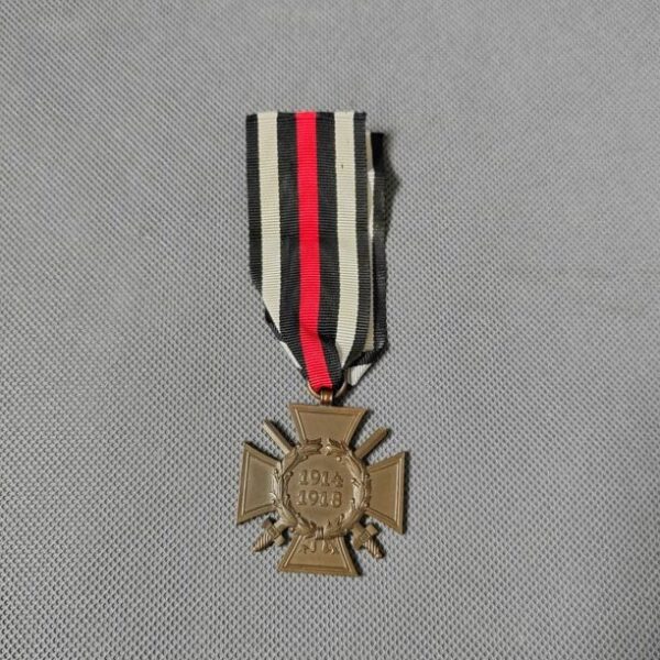 Ehrenkreuz für Frontkämpfer 1914-1918 včetně stuhy, značení a rámečku (č. 2)