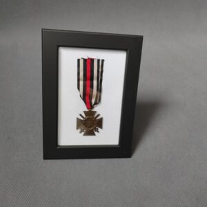 Ehrenkreuz für Frontkämpfer 1914-1918 včetně stuhy, značení a rámečku (č. 2)